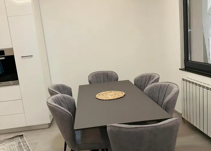 Luca Free Parking * سراييفو