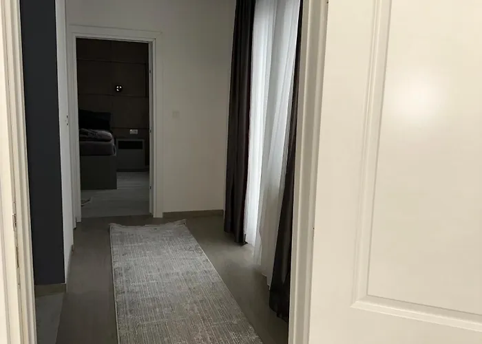 Luca Free Parking * سراييفو